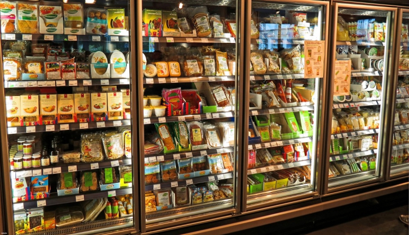 vente-LA CADIERE D AZUR-min_supermarket_fridge_produce_food_market_retail_shop_store-858798